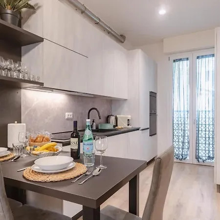 Center Retreat Private With Shared Bath Florença