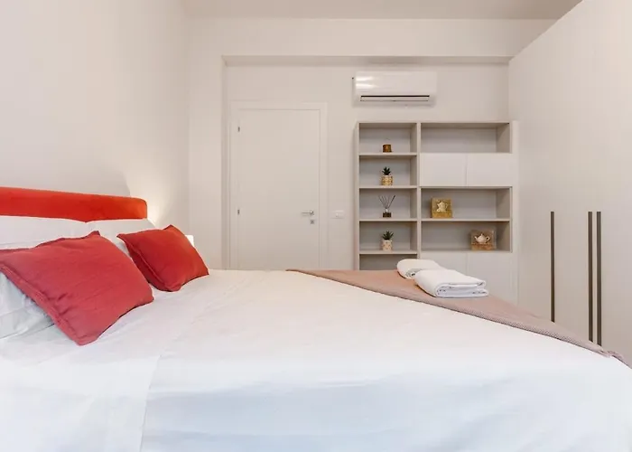 Appartamento Center Retreat Private With Shared Bath *